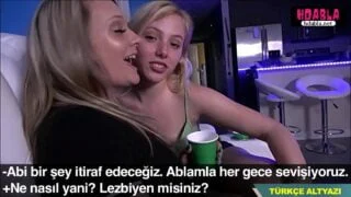 Pembe Lateks Kıyafeti ile Azdırdığı Sevgilisinin Yarrağını Yedi