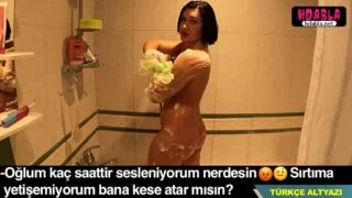 Kocası ve Arkadaşı Kusursuz Latin’i Önden Arkadan Sertçe Sikti