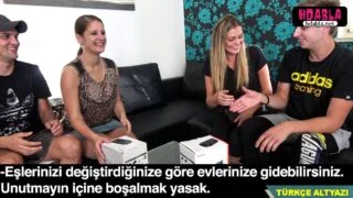 Seksi Fotoğraf İsteyen Orospuyu Çekerken Fazla Kaptırıp Sikiştiler