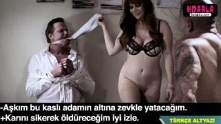 Haber Spikeri Olan Adama Amını Siktiren Makyaj Uzmanı Esmer Kız
