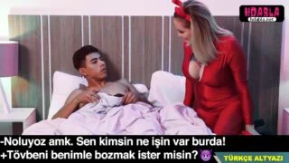 Utangaç Kız Porno Denemesinde Çok Seksi Görüntüler Verdi